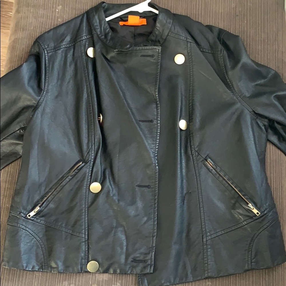 Cute leather jacket!